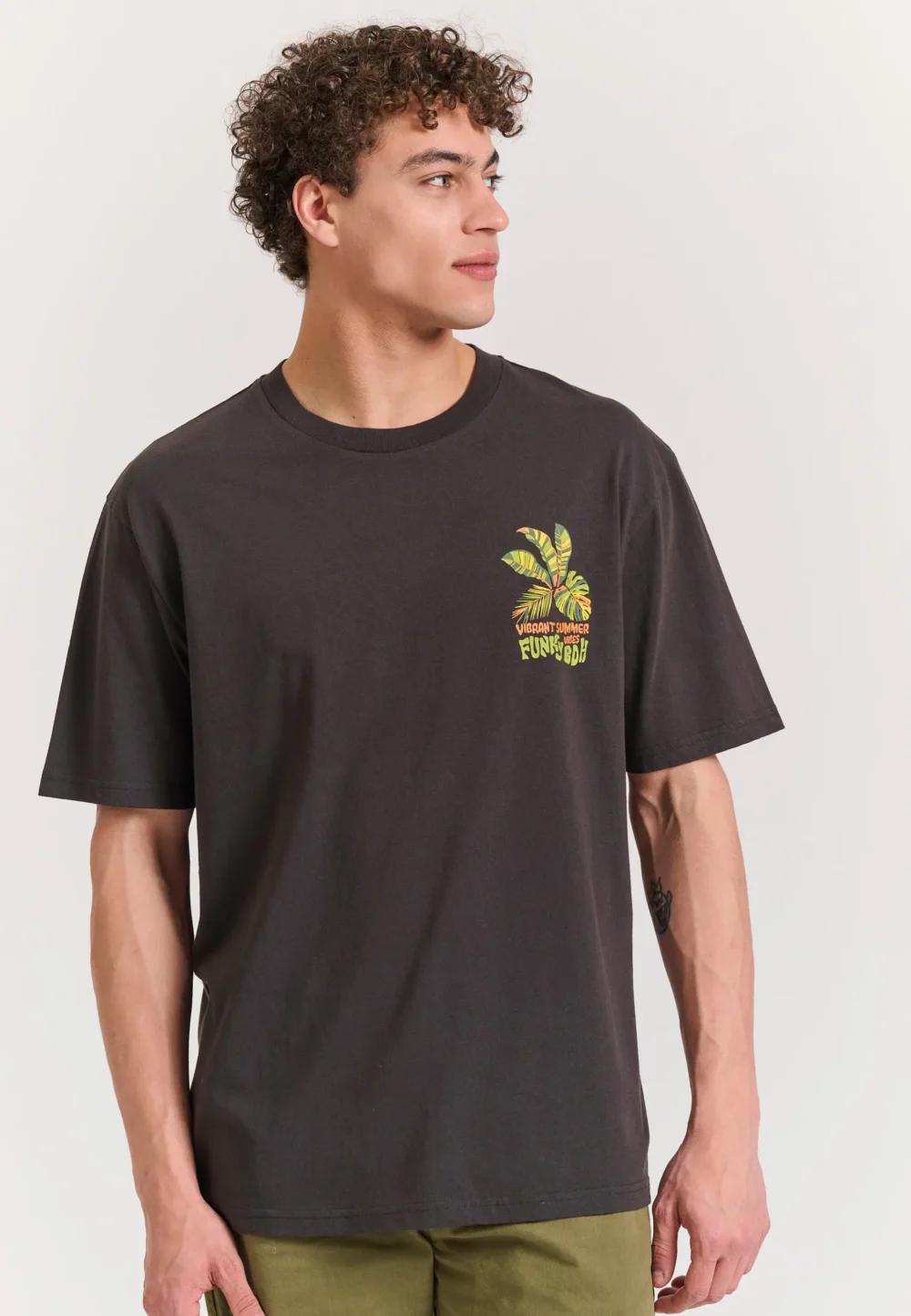 Relaxed fit t-shirt με summer vibe τύπωμα - Funky Budha