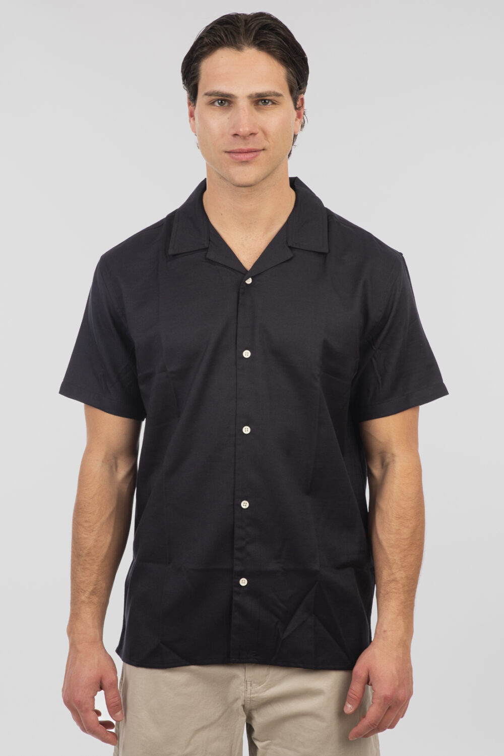 Shirts with Byron Collar and Short Sleeves - Black - Rebase