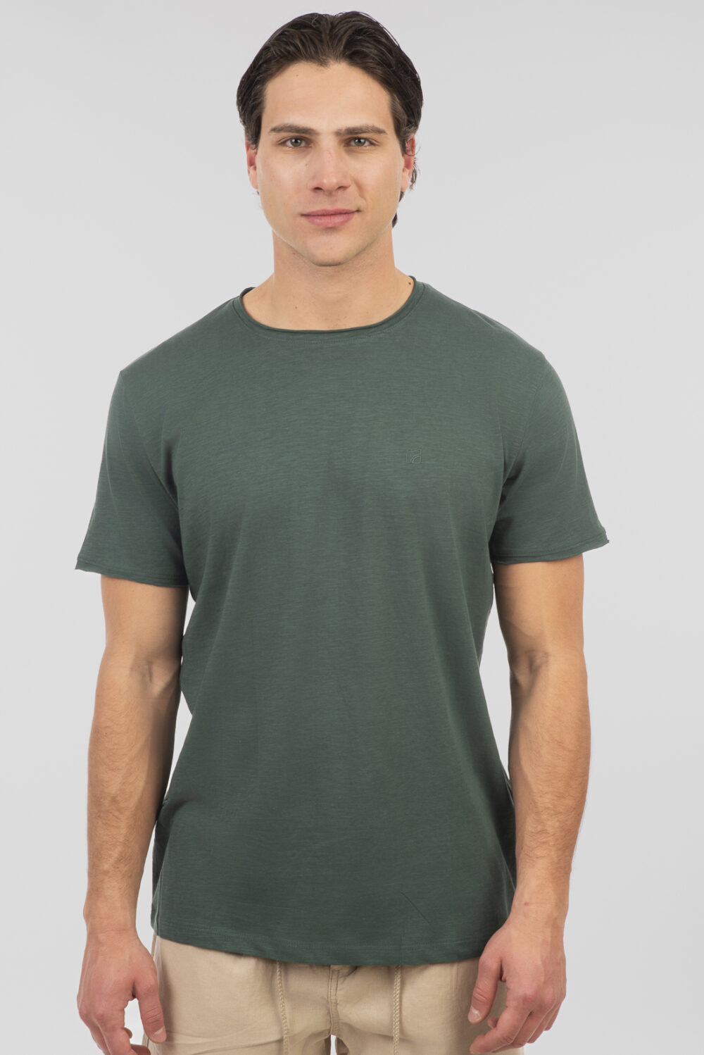 T-Shirts with Raw Edges at Neck and Sleeves – Deep Emerald - Rebase